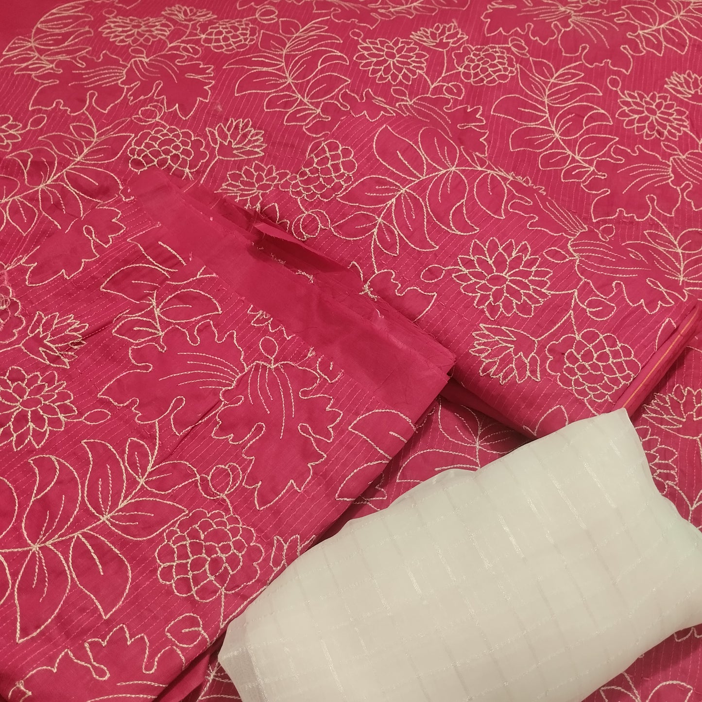 Embroidered lawn 3pc